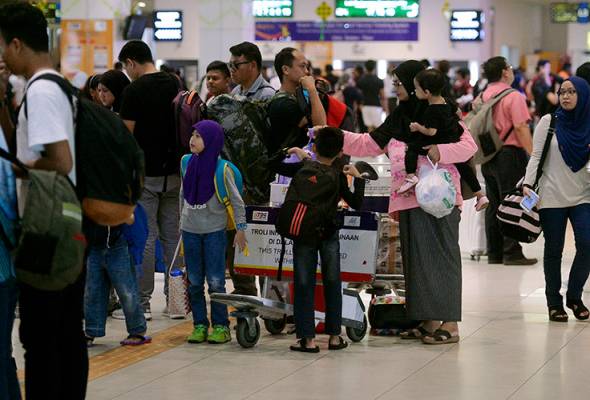 Masyarakat kurang setuju tambang tiket bas ekspres dinaikkan Masyarakat kurang setuju tambang tiket bas ekspres dinaikkan