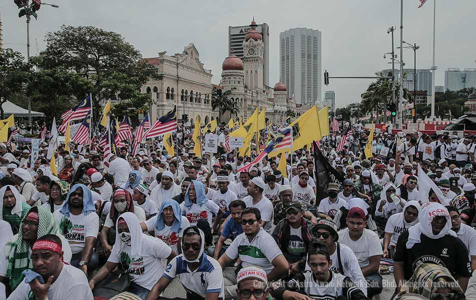Peserta yang hadir ke Himpunan 812 di Dataran Merdeka. Peserta yang hadir ke Himpunan 812 di Dataran Merdeka.