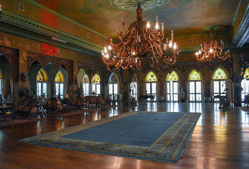 Just 10 minutes away from Richelle’s hovel, there’s a lavish Marcos-era structure – the two-storey Santo Niño Shrine – a chapel cum presidential rest house with an opulent ballroom, pictured here. Unsurprisingly, it survived Haiyan. Hezril Azmin/Ceritalah