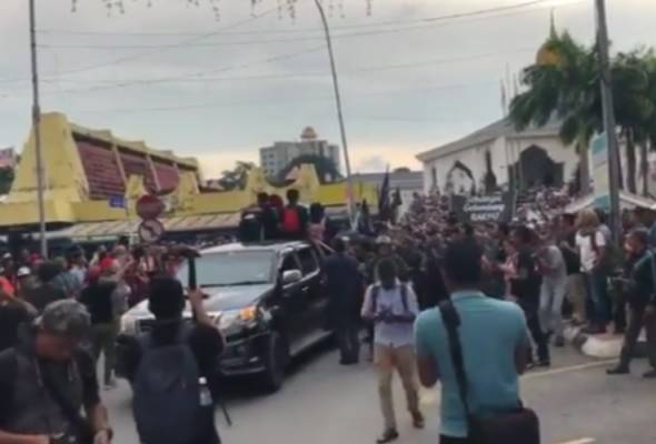 'Pecat Waytha!', Geras beri masa 40 hari 'Pecat Waytha!', Geras beri masa 40 hari