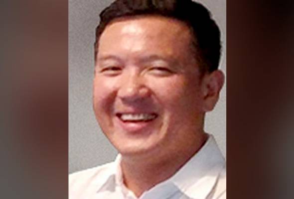 Rumah bekas pegawai bank Goldman Sachs, Roger Ng diserbu polis - Laporan Rumah bekas pegawai bank Goldman Sachs, Roger Ng diserbu polis - Laporan