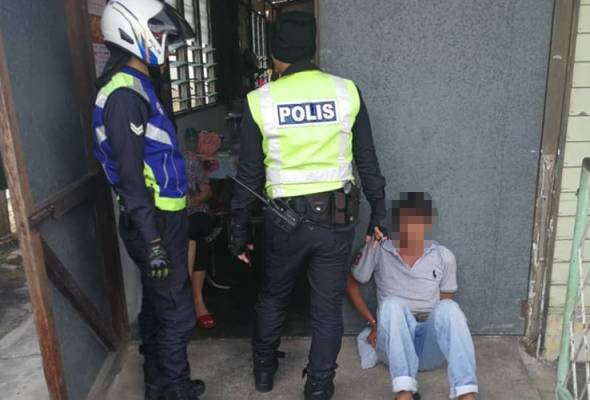 Adik tikam kakak hingga mati akibat selisih faham Adik tikam kakak hingga mati akibat selisih faham