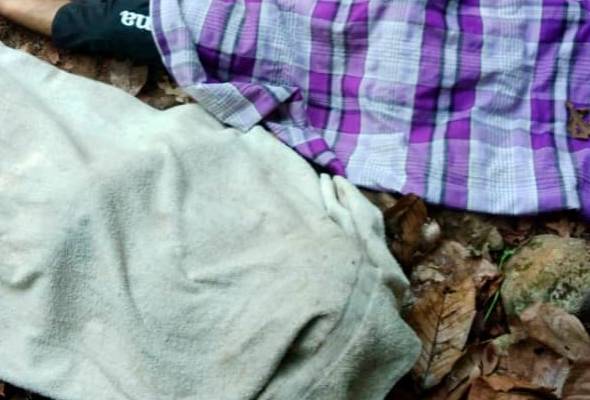Dua sahabat lemas ketika mandi di Air Terjun Bukit Raja Dua sahabat lemas ketika mandi di Air Terjun Bukit Raja