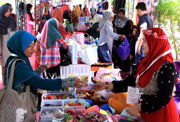Peniaga dan pengusaha PKS disaran sertai Program Transformasi Produk Peniaga dan pengusaha PKS disaran sertai Program Transformasi Produk