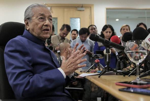 Nama calon Ketua Hakim Negara yang baharu sudah diserah kepada Agong - Tun M Nama calon Ketua Hakim Negara yang baharu sudah diserah kepada Agong - Tun M
