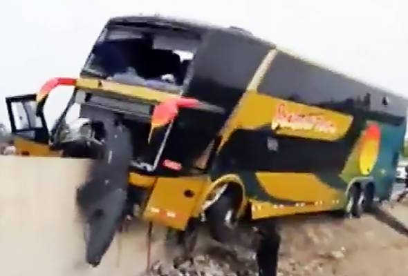 8 maut, 45 cedera dalam nahas bas pelancong 8 maut, 45 cedera dalam nahas bas pelancong