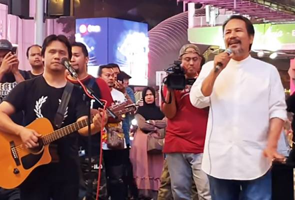 M. Nasir kembalikan nostalgia 'Kembara Seniman Jalanan' M. Nasir kembalikan nostalgia 'Kembara Seniman Jalanan'