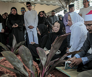 Perginya seorang biduan... Allahyarham Datuk Dahlan Zainuddin Perginya seorang biduan... Allahyarham Datuk Dahlan Zainuddin