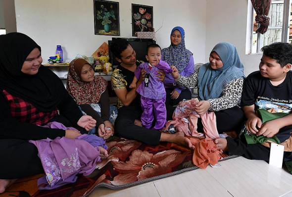 Adik-beradik yatim piatu galas tanggungjawab ibu, ayah Adik-beradik yatim piatu galas tanggungjawab ibu, ayah