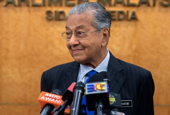 Jika bergabung dengan Umno, Pas juga seperti orang kafir - Tun Mahathir Jika bergabung dengan Umno, Pas juga seperti orang kafir - Tun Mahathir