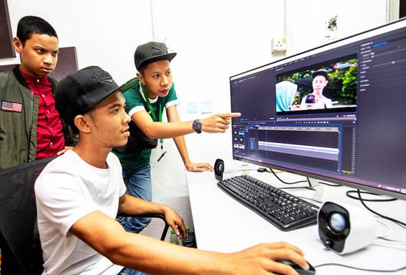 Video pendek ubah kehidupan Muhammad Syahmi  Astro Awani