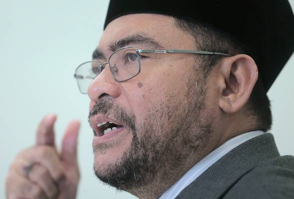 Tempat duduk Najib pada istiadat pertabalan sudah ditetapkan awal - Mujahid Tempat duduk Najib pada istiadat pertabalan sudah ditetapkan awal - Mujahid
