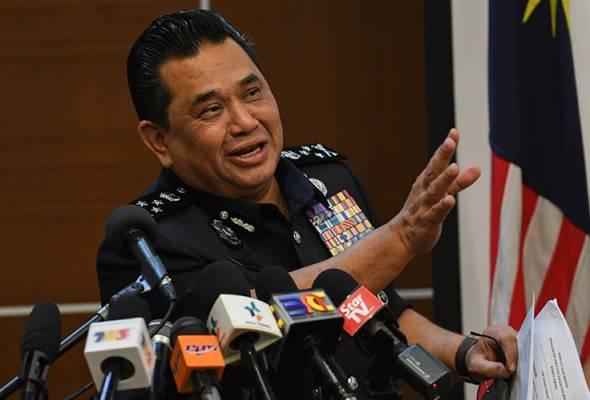 Polis rakam keterangan pelukis, penaja komik propaganda Polis rakam keterangan pelukis, penaja komik propaganda