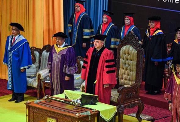 Jangan biar kesederhanaan negara dirampas ekstremis kaum, agama- Sultan Nazrin Jangan biar kesederhanaan negara dirampas ekstremis kaum, agama- Sultan Nazrin