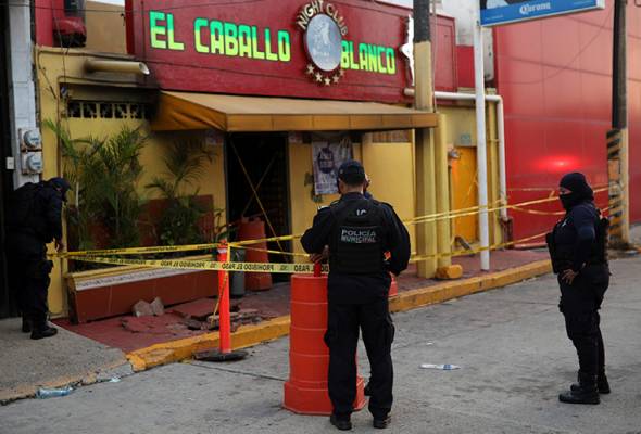 Serangan bar di Mexico, 23 maut, 13 cedera Serangan bar di Mexico, 23 maut, 13 cedera