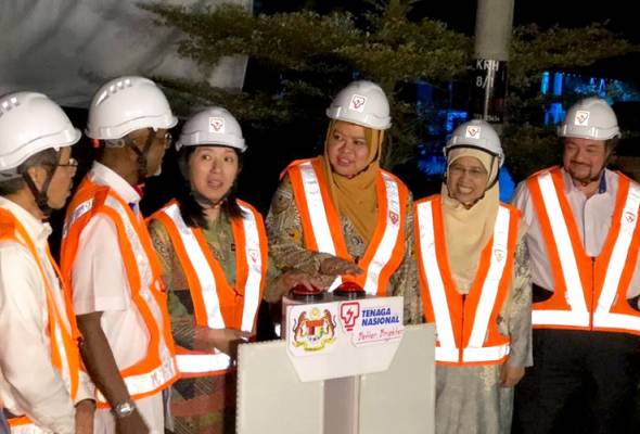 Bantahan kumpulan Anti-Lynas adalah hak bersuara - Yeo Bee Yin Bantahan kumpulan Anti-Lynas adalah hak bersuara - Yeo Bee Yin