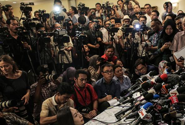 Media berperanan besar pengaruhi belia, ummah - Tokoh akademik Media berperanan besar pengaruhi belia, ummah - Tokoh akademik