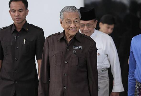 Projek ECRL tetap diteruskan - Tun Mahathir Projek ECRL tetap diteruskan - Tun Mahathir