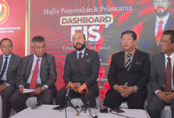 Tun M hanya berseloroh isu Anwar - Mukhriz Tun M hanya berseloroh isu Anwar - Mukhriz