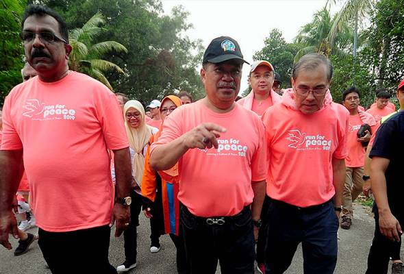Kerajaan akan lihat kesesuaian untuk ganti jet pejuang baharu - Mohamad Kerajaan akan lihat kesesuaian untuk ganti jet pejuang baharu - Mohamad