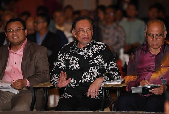 Anwar ajak orang Melayu fikir dasar selain DEB Anwar ajak orang Melayu fikir dasar selain DEB