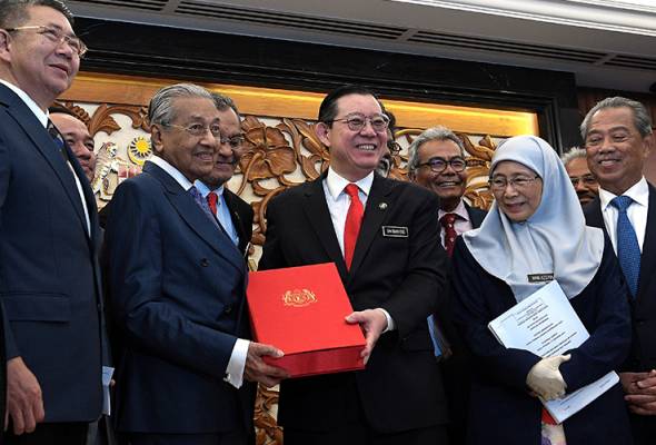 Ambil alih empat lebuh raya Lembah Klang diteruskan, perincian menyusul - Tun M Ambil alih empat lebuh raya Lembah Klang diteruskan, perincian menyusul - Tun M