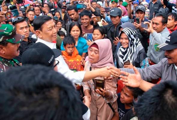 Pasangan suami isteri suspek kes tikam menteri Indonesia Pasangan suami isteri suspek kes tikam menteri Indonesia