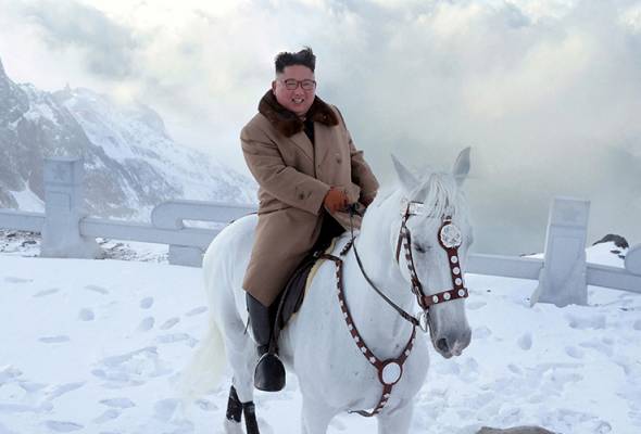 Murid prasekolah Korea Utara kini diwajib ambil subjek cerita kehebatan Kim Jong-un Murid prasekolah Korea Utara kini diwajib ambil subjek cerita kehebatan Kim Jong-un