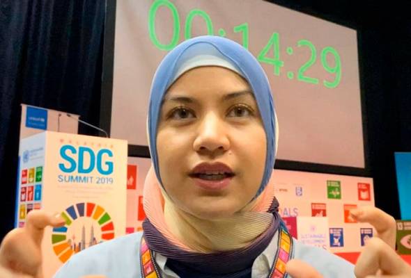 Suara kanak-kanak harus diketengahkan - Lisa Surihani Suara kanak-kanak harus diketengahkan - Lisa Surihani