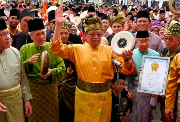 Persembahan hadrah terbesar, Sarawak catat rekod MBOR Persembahan hadrah terbesar, Sarawak catat rekod MBOR