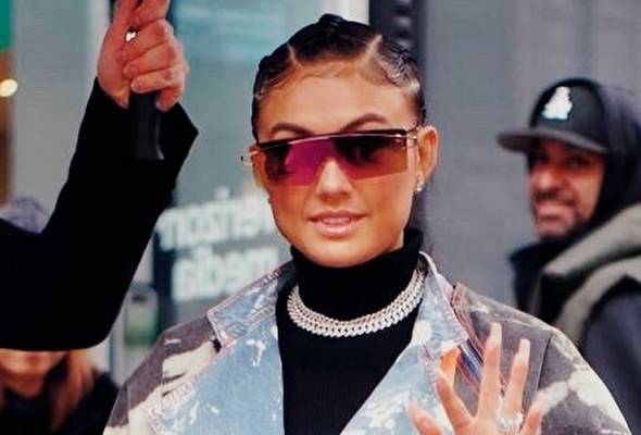 Fakta atau terlepas cakap? Pemimpin masyarakat Indonesia desak Agnes Monica mohon maaf Fakta atau terlepas cakap? Pemimpin masyarakat Indonesia desak Agnes Monica mohon maaf