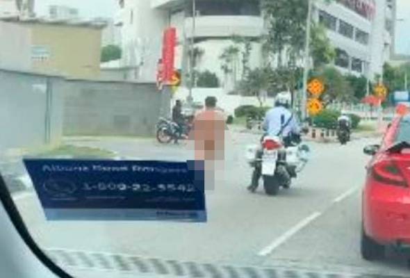 Terlalu mabuk hingga tidak sedar sedang berbogel Terlalu mabuk hingga tidak sedar sedang berbogel