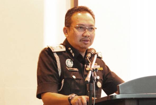 GRO menangis minta dilepaskan dalam serbuan imigresen GRO menangis minta dilepaskan dalam serbuan imigresen