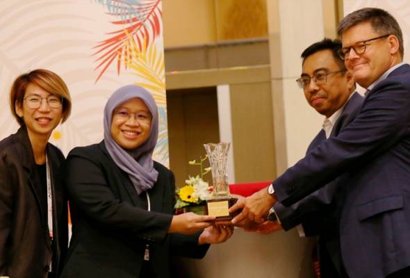 #MyAPEC2020: Rapatkan jurang IKS sertai rantaian makanan, Bayu Harvest terima pengiktirafan global #MyAPEC2020: Rapatkan jurang IKS sertai rantaian makanan, Bayu Harvest terima pengiktirafan global