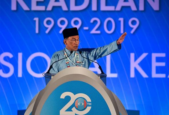 Anwar mohon maaf, kesal atas kekecohan di Kongres AMK Anwar mohon maaf, kesal atas kekecohan di Kongres AMK