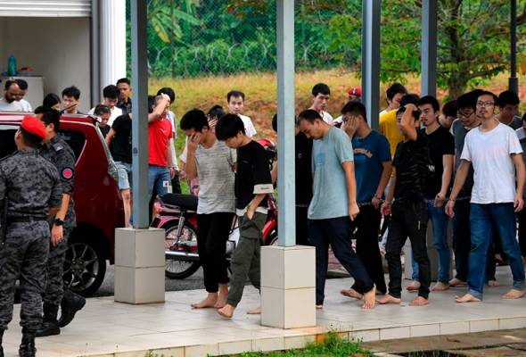 Jenayah dalam talian: 152 warga China, seorang Bangladesh didakwa Jenayah dalam talian: 152 warga China, seorang Bangladesh didakwa