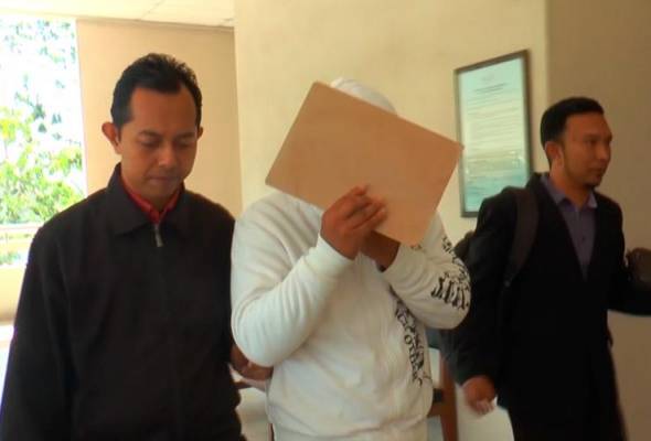 Kes curi kambing: Koperal polis menangis teresak-esak rayu ringan hukuman