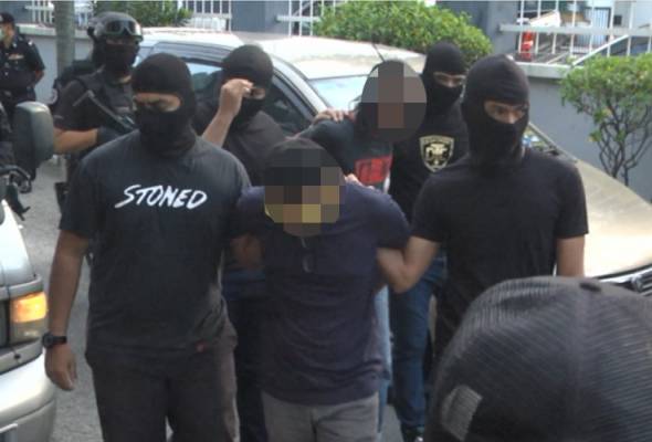 Dua didakwa berkaitan pengganas Daish Dua didakwa berkaitan pengganas Daish