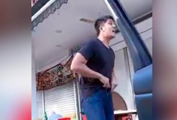 Tunjuk alat sulit dan bertengkar, Aliff Aziz buat hal lagi Tunjuk alat sulit dan bertengkar, Aliff Aziz buat hal lagi
