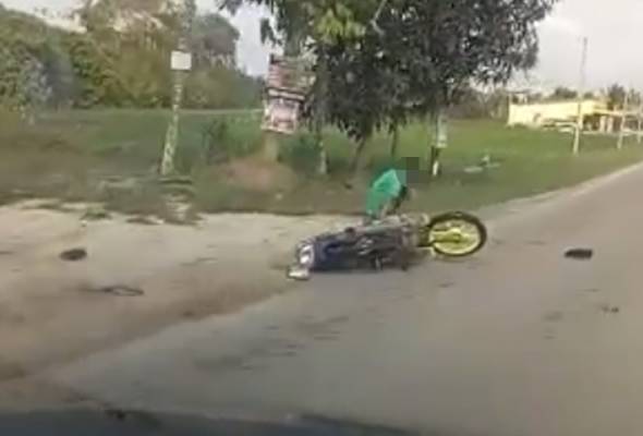Polis beri penjelasan video viral pelajar terbabas ketika diminta berhenti Polis beri penjelasan video viral pelajar terbabas ketika diminta berhenti