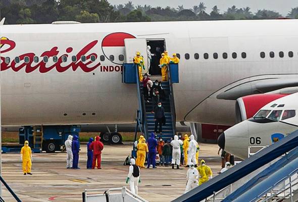 Koronavirus: Indonesia evakuasi warganya dari China, dikuarantin di Pulau Natuna Koronavirus: Indonesia evakuasi warganya dari China, dikuarantin di Pulau Natuna