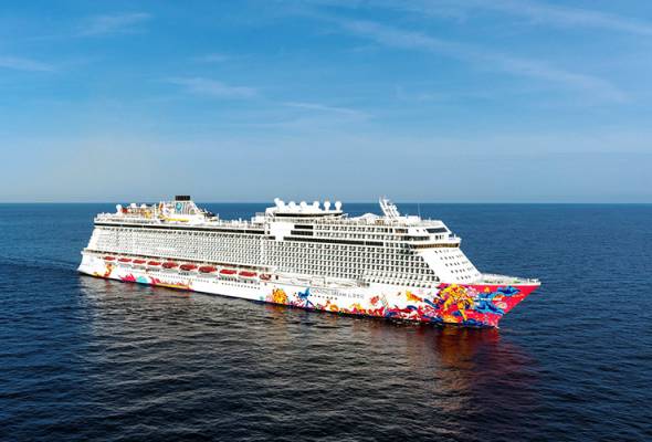 COVID-19: 678 penumpang, 450 kru kapal MV Genting Dream tidak bergejala COVID-19: 678 penumpang, 450 kru kapal MV Genting Dream tidak bergejala