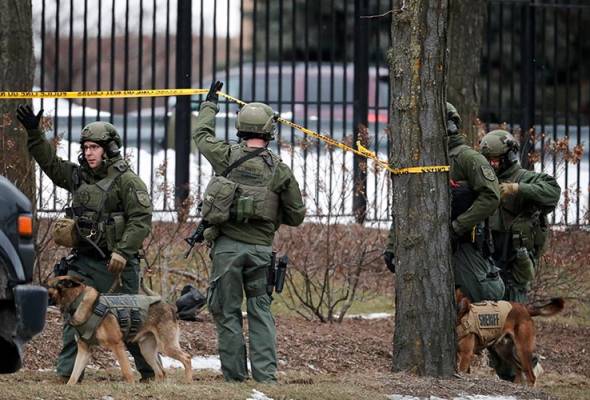5 maut dalam insiden tembakan di kilang arak Milwaukee 5 maut dalam insiden tembakan di kilang arak Milwaukee