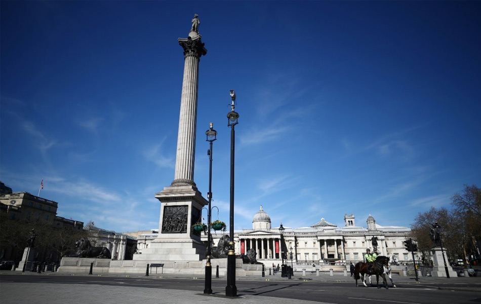 Sekitar Trafalgar Square di London ditutup kepada pengunjung dan pelancong sejak kebimbangan mengenai penularan wabak koronavirus menghantui warganya, dan kini seluruh United Kingdom menjalani tempoh penutupan sementara. Reuters Sekitar Trafalgar Square di London ditutup kepada pengunjung dan pelancong sejak kebimbangan mengenai penularan wabak koronavirus menghantui warganya, dan kini seluruh United Kingdom menjalani tempoh penutupan sementara. Reuters