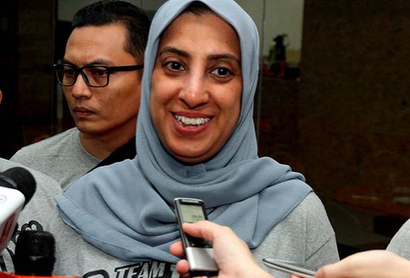 Saksi pembelaan Latheefa dan Shafee 'bengang' antara satu sama lain Saksi pembelaan Latheefa dan Shafee 'bengang' antara satu sama lain