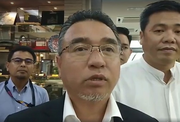 Adly Zahari cadang TYT bubar DUN, adakan Pilihan Raya Negeri Adly Zahari cadang TYT bubar DUN, adakan Pilihan Raya Negeri