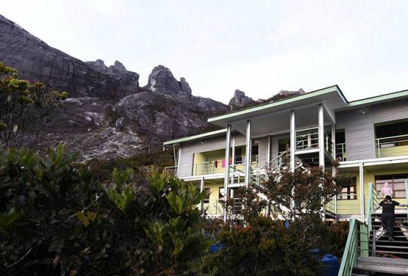 Malim gunung Kinabalu terima bayaran daripada kerajaan negeri Sabah Malim gunung Kinabalu terima bayaran daripada kerajaan negeri Sabah
