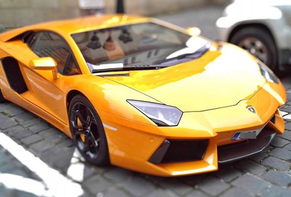 Pemandu Lamborghini salahkan COVID-19 punca memecut laju Pemandu Lamborghini salahkan COVID-19 punca memecut laju