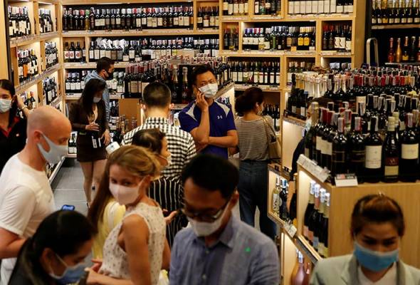 Bangkok larang penjualan alkohol bendung penularan COVID-19 Bangkok larang penjualan alkohol bendung penularan COVID-19