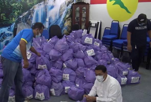 COVID-19: UMNO, Pas kerjasama pastikan bantuan sampai ke sasaran COVID-19: UMNO, Pas kerjasama pastikan bantuan sampai ke sasaran
